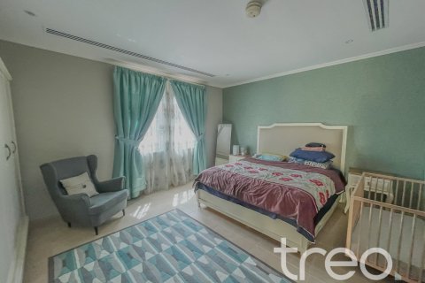 Villa de 4 chambres à Legacy, UAE No. 222749 14
