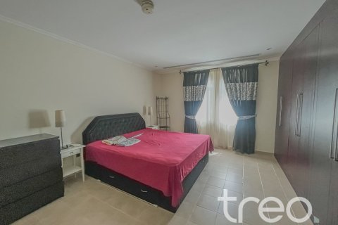 Villa de 4 chambres à Legacy, UAE No. 222749 12