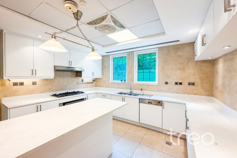 Villa de 4 chambres à Legacy, UAE No. 222749 5