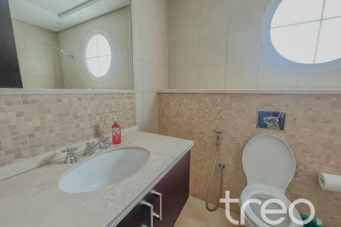 Villa de 4 chambres à Legacy, UAE No. 222749 11