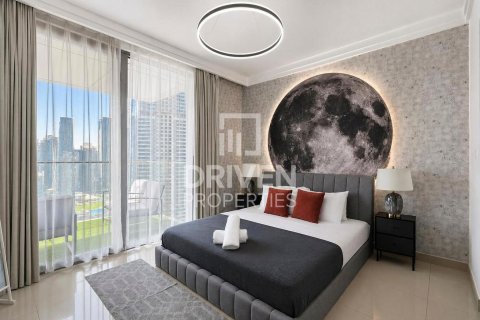 Квартира с 2 спальнями в Boulevard Point, ОАЭ №218637 7