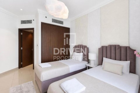 Квартира с 2 спальнями в Boulevard Point, ОАЭ №218637 11
