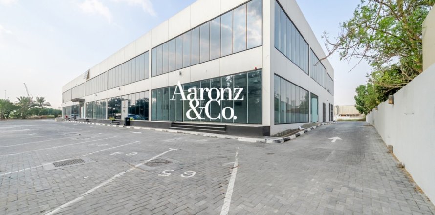 89m² Shop in Al Qusais, UAE No. 226754