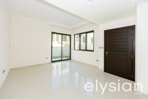 Вилла с 3 спальнями в DAMAC Hills (Akoya by DAMAC), ОАЭ №64739 5