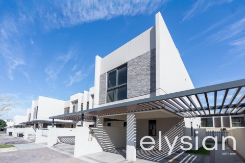 Вилла с 3 спальнями в DAMAC Hills (Akoya by DAMAC), ОАЭ №64739 3
