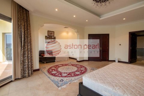 5 غرفة نوم  فيلا في Garden Homes Frond K, الإمارات العربية المتحدة رقم 8658 12