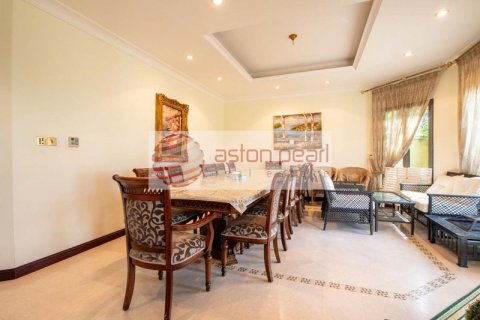 5 غرفة نوم  فيلا في Garden Homes Frond K, الإمارات العربية المتحدة رقم 8658 20