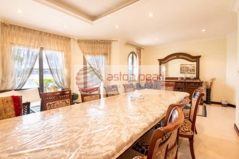 5 غرفة نوم  فيلا في Garden Homes Frond K, الإمارات العربية المتحدة رقم 8658 24