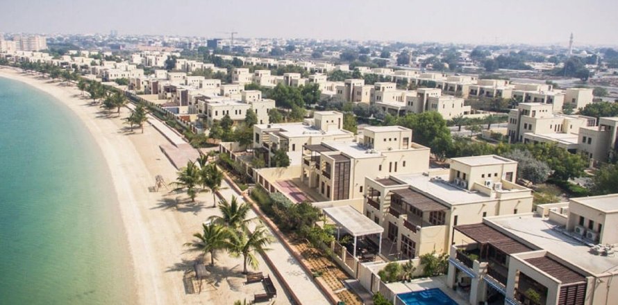 5 bedrooms Villa in Ras Al Khaimah, UAE No. 183801