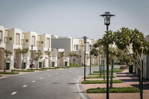 5 bedrooms Villa in Ras Al Khaimah, UAE No. 183801 6