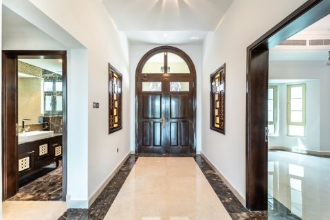 Villa de 5 chambres à Jumeirah Islands, UAE No. 224618 8
