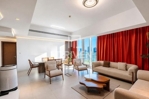 Penthouse de 3 dormitorios en District 15, UAE No. 215185 3
