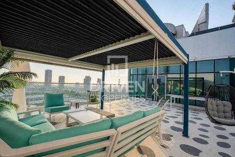 Penthouse de 3 dormitorios en District 15, UAE No. 215185 20