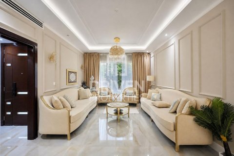 Villa de 6 dormitorios en Jumeirah Village Circle, UAE No. 221538