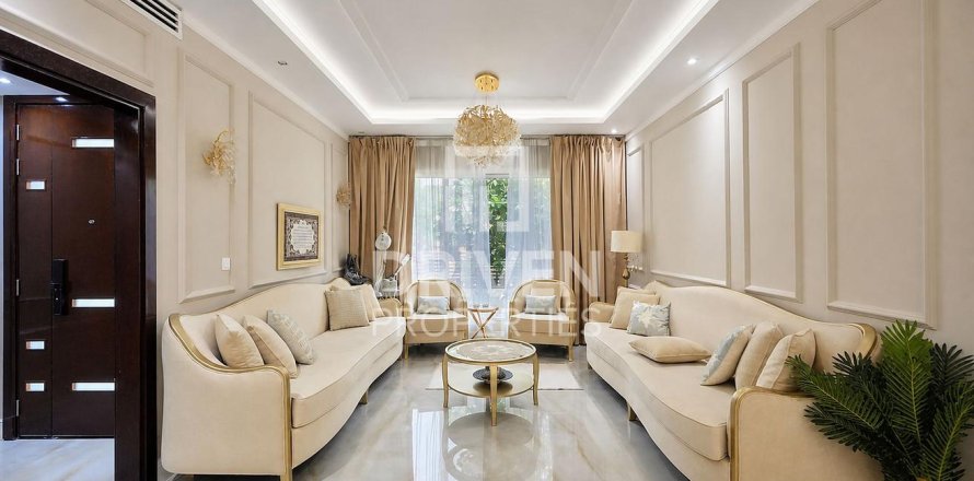 Villa de 6 dormitorios en Jumeirah Village Circle, UAE No. 221538