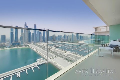 Квартира с 2 спальнями в EMAAR Beachfront, ОАЭ №4849 11