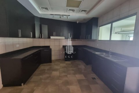 Villa de 6 dormitorios en Al Maqtaa, UAE No. 36756 18
