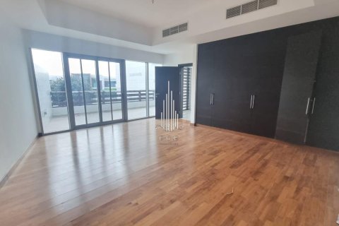 Villa de 6 dormitorios en Al Maqtaa, UAE No. 36756 5