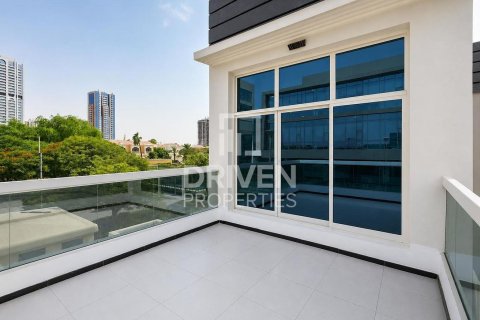 Villa de 3 dormitorios en Al Barsha South, UAE No. 218305 19