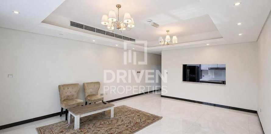 Villa de 3 dormitorios en Al Barsha South, UAE No. 218305