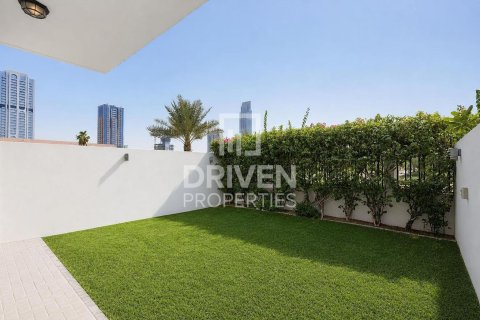 Villa de 3 dormitorios en Al Barsha South, UAE No. 218305 23