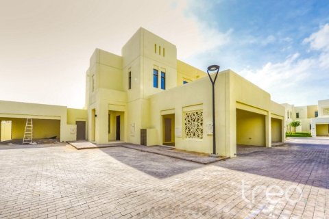 3 bedrooms Villa in Reem, UAE No. 220900
