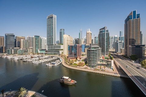 Apartment de 3 dormitorios en Dubai Marina, UAE No. 215343 8