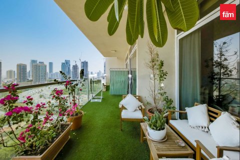 2 bedrooms Apartment in Dubai, UAE No. 219245