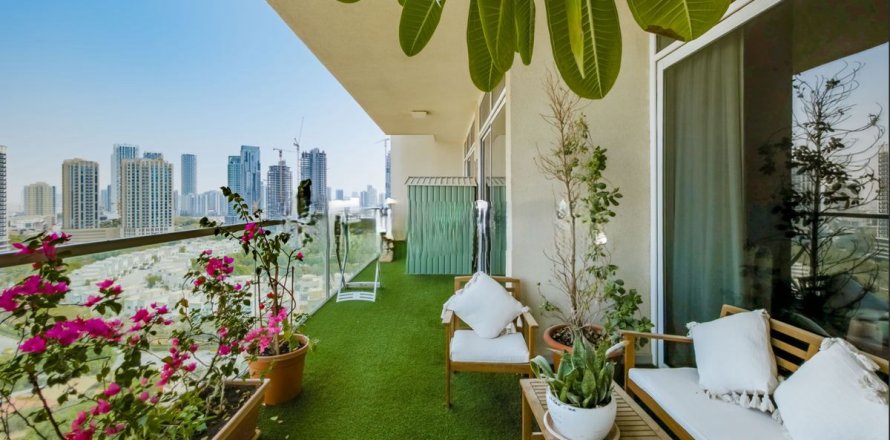 2 bedrooms Apartment in Dubai, UAE No. 219245