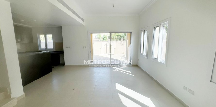 3 bedrooms Villa in Bella Casa, UAE No. 78346