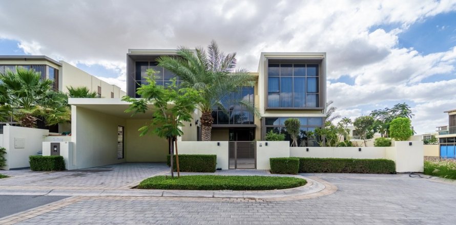 Villa de 5 chambres à Dubai, UAE No. 147109