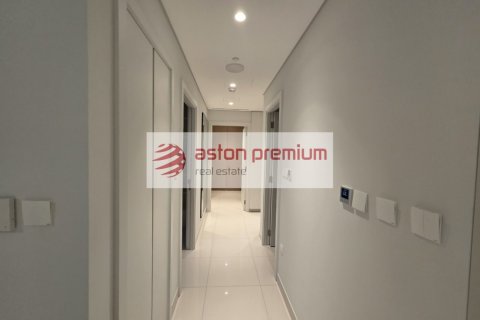 Квартира с 2 спальнями в EMAAR Beachfront, ОАЭ №203242 6