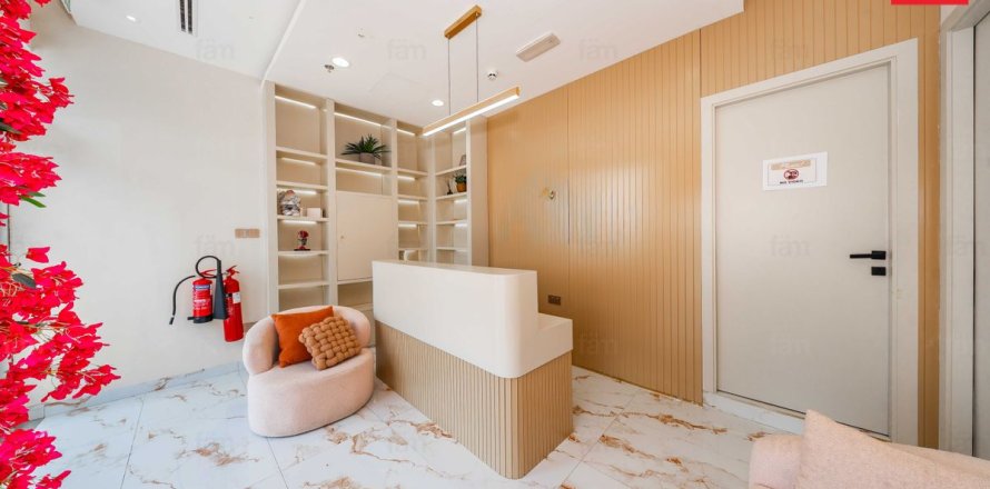 Shop de 177.9m² en Dubai, UAE No. 223876