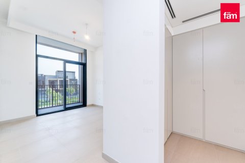 Villa de 4 dormitorios en Dubai, UAE No. 205536 12