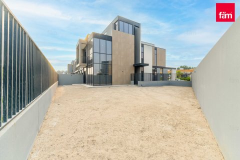 Villa de 4 dormitorios en Dubai, UAE No. 205536 16