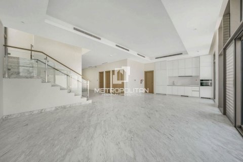 4 bedrooms Villa in District One, UAE No. 129703