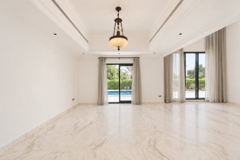 Вилла с 4 спальнями в Jumeirah Islands, ОАЭ №225570 11