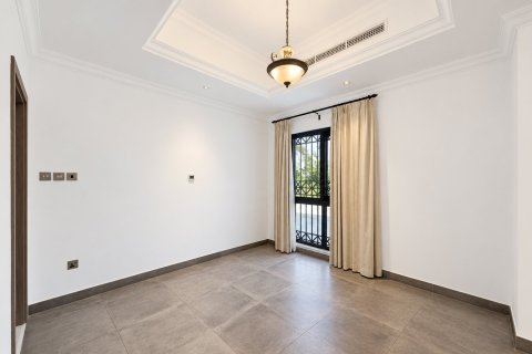 Вилла с 4 спальнями в Jumeirah Islands, ОАЭ №225570 15