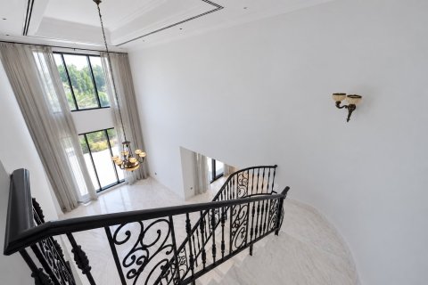 Вилла с 4 спальнями в Jumeirah Islands, ОАЭ №225570 18