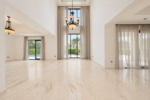 Вилла с 4 спальнями в Jumeirah Islands, ОАЭ №225570 8