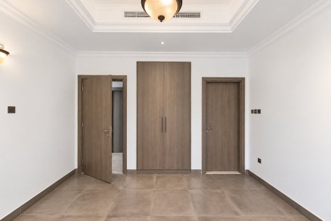 Вилла с 4 спальнями в Jumeirah Islands, ОАЭ №225570 16