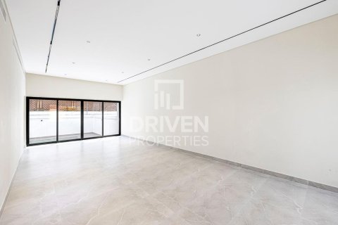 Villa de 4 dormitorios en Umm Suqeim, UAE No. 223194 7