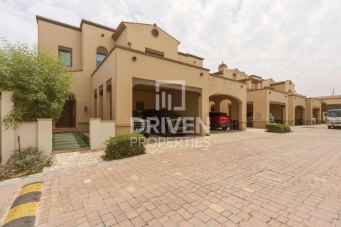 Villa de 3 chambres à Mirdif, UAE No. 202220 27