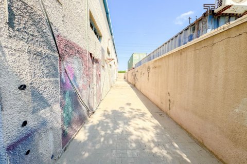 1393.5m² Warehouse in Al Qusais Industrial Area, UAE No. 46610 13