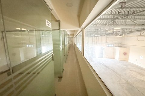 1393.5m² Warehouse in Al Qusais Industrial Area, UAE No. 46610 11