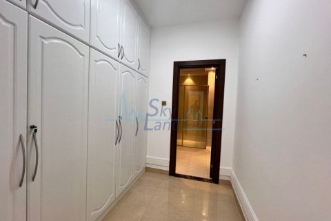 Villa de 5 dormitorios en Umm Suqeim, UAE No. 55257 9