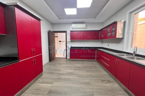 Villa de 5 dormitorios en Umm Suqeim, UAE No. 55257 5