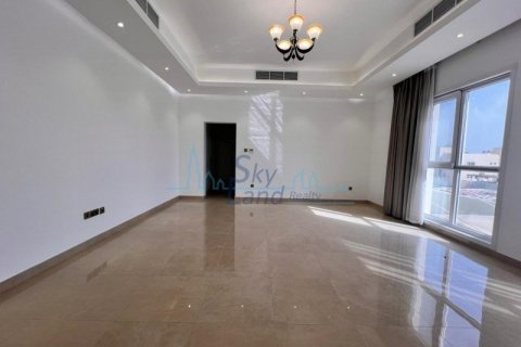 Villa de 5 dormitorios en Umm Suqeim, UAE No. 55257 7