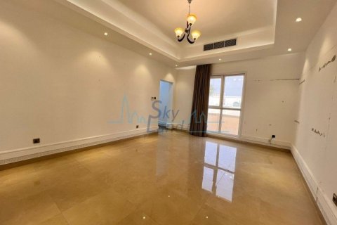 Villa de 5 dormitorios en Umm Suqeim, UAE No. 55257 17