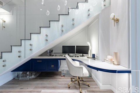 Вилла с 4 спальнями в Jumeirah Luxury, ОАЭ №220385 11